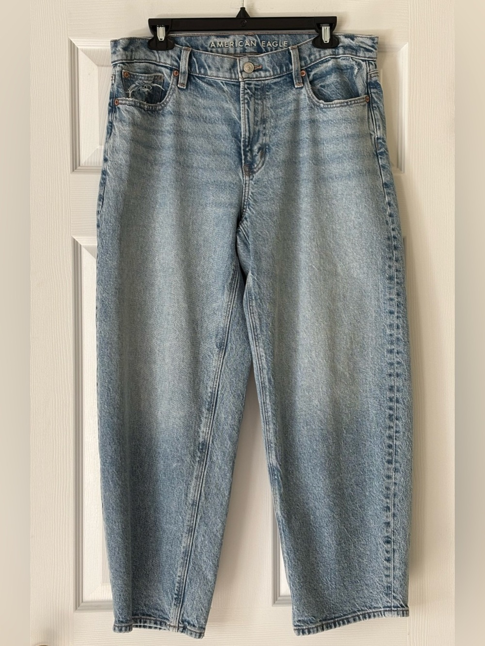 NWOT American Eagle Stretch Barrel Jeans Size 8